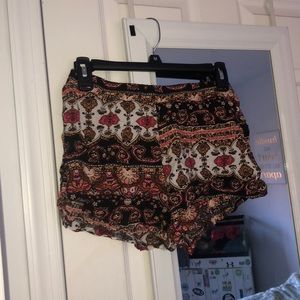 Bottoms - Patterned flowy shorts Bottoms - Patterned flowy shorts